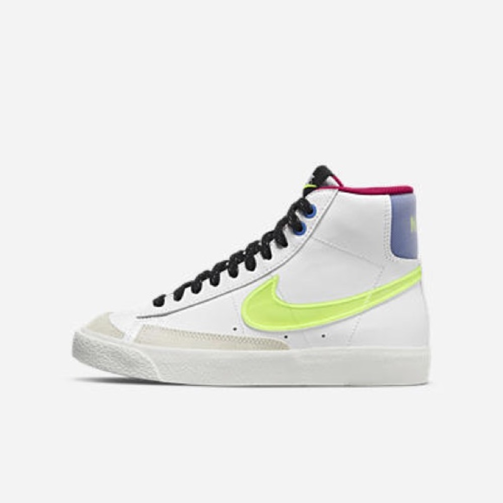 Nike Blazer Mid ‘77 size 7 Youth/Men 8.5 Women